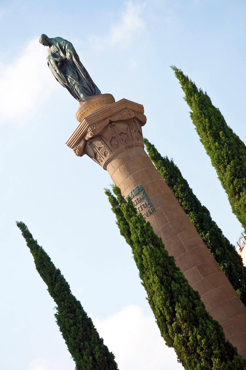 Statue in Barcelona
