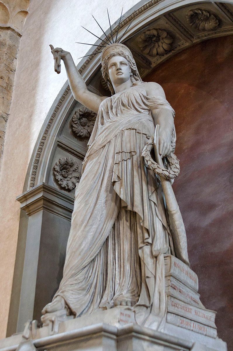 Statue at the Basilica di Santa Croce in Florence